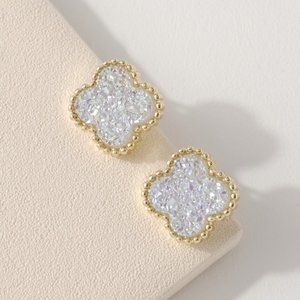 White Clover Studs